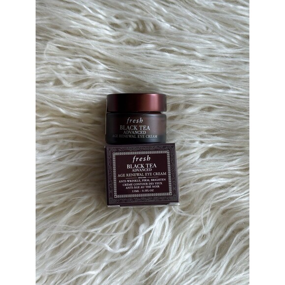 Fresh Black Tea Anti-Aging Eye Cream Full Size - Picture 4 of 12